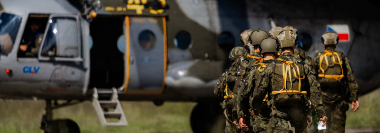 Nebe má další výsadkáře