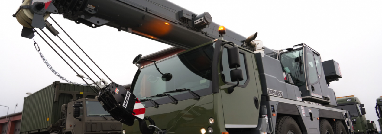 Nový jeřáb Liebherr 