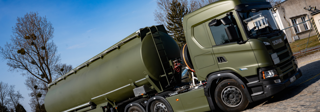 Cisternové návěsové soupravy určené k přepravě pohonných hmot pro AČR