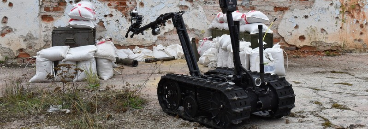 pyrotechnický robot