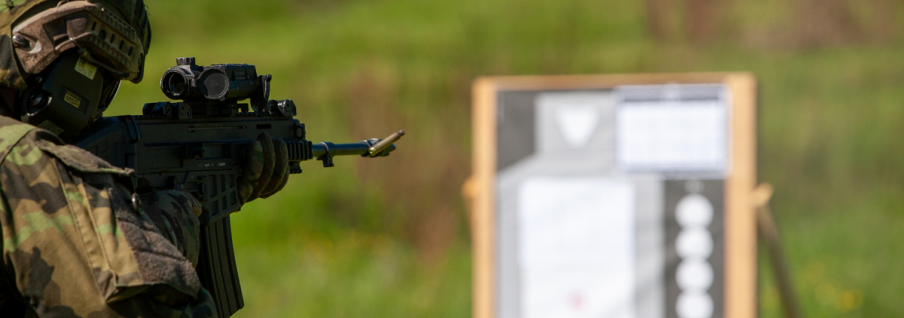 Střelecký standard Pozemních sil Armády České republiky