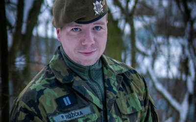 Voják 41. mechanizovaného praporu AČR po zásahu u dopravní nehody