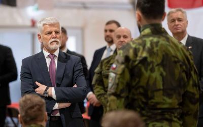 Prezident Petr Pavel při setkání s českými vojáky ze 153. ženijního praporu na základně Ādaži v Lotyšsku