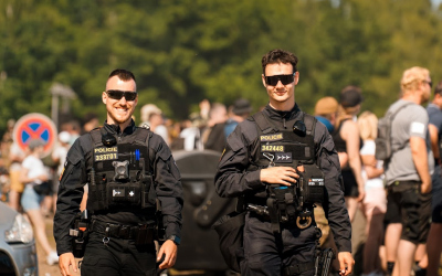 Hlídka policie na akci Bahna