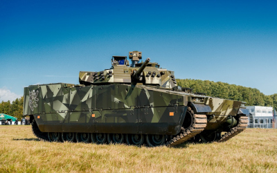 CV 90 na dnech NATO