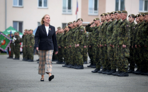 ministryně obrany Jana Černochová 