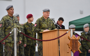 předání velení 14. pluku