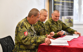 předání velení 14. pluku