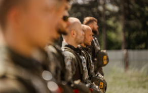 Nebe má další výsadkáře