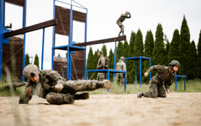 Nebe má další výsadkáře