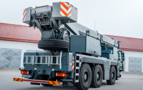 Nový jeřáb Liebherr 