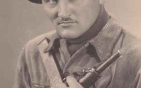 Nejznámější fotografie Josefa Otiska nevznikla v zahraničí, ale v poválečném Československu, v době působení u tankového vojska. 