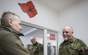 Slavnostní otevření komunitního centra péče o válečné veterány v Táboře za účasti představitelů Armády České republiky