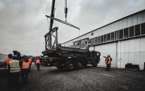 Ženisté 152. ženijního praporu při výcviku stavby mostního provizoria soupravou MS-21