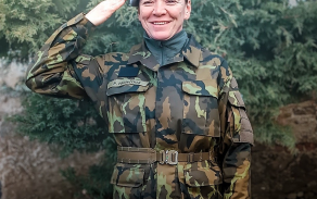 Desátnice Pavlína Frančová nastoupila do armády v 58 letech
