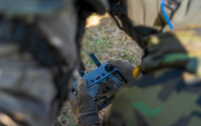 Drony během výcviku pomáhaly s monitoringem, vyhodnocením činností i simulací situací současného bojiště.