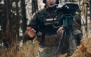 Náročná odborná cesta k roli JFO vede přes zkušenosti, výcvik a postupný profesní růst.