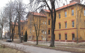 Kasárna v Hodoníně se od svého vzniku stala místem vzniku celé řady útvarů a jedním z nich byl i 71. mechanizovaný prapor. Bohužel, dnes již kasárna svému účelu neslouží a byla přestavěna na byty.