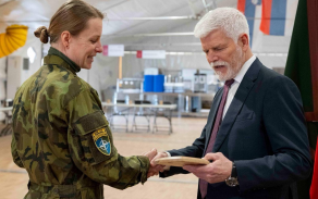 Prezident republiky navštívil české vojáky v Lotyšsku