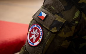 Prezident republiky navštívil české vojáky v Lotyšsku