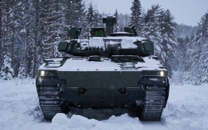 zkoušky prvního bojového vozidla pěchoty CV90