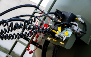 Cisternové návěsové soupravy určené k přepravě pohonných hmot pro AČR