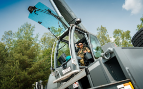 Moderní jeřábová technika je důležitou součástí připravenosti a akceschopnosti jednotek