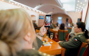 Setkání válečných veteránek v komunitním centru pro válečné veterány Olomouc