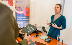 Setkání válečných veteránek v komunitním centru pro válečné veterány Olomouc