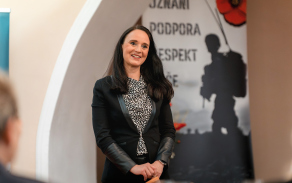 Setkání válečných veteránek v komunitním centru pro válečné veterány Olomouc