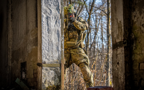 Výcvik CQB byl zaměřen na přiblížení k objektu, jeho zajištění a následný vstup do prostoru s možnou přítomností protivníka.