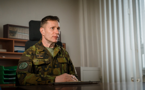Brigádní generál Miroslav Hofírek hovoří o připravenosti Pozemních sil, významu výcviku a roli personálu při plnění úkolů Armády České republiky.