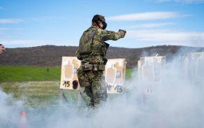 Střelba v podmínkách blízkých reálnému nasazení