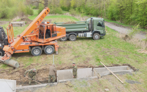 Stavební technika při budování testovacího polygonu pro bezosádková pozemní vozidla