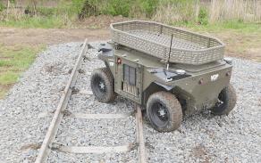 UGV TAROS při překonávání terénní překážky na testovacím polygonu