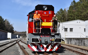 bechyňská lokomotiva 742 517-6 po novém nátěru