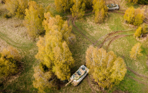 Tanky Leopard 2A4 při společném výcviku