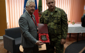 Historický milník pro českou obranu: Přáslavický prapor kompletně převzal tanky Leopard 2A4