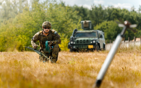 cvičný simulovaný zásah pyrotechniků EOD, likvidace neřízené rakety S-5KO