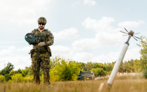cvičný simulovaný zásah pyrotechniků EOD, likvidace neřízené rakety S-5KO