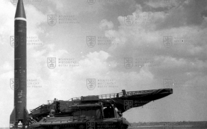 R-11M / Scud A při ostrých střelbách 311. těžké dělostřelecké brigády v Kapustin Jaru v roce 1969. zdroj VHÚ