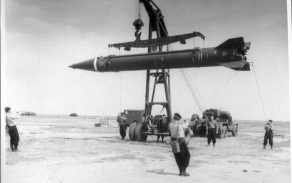 R-11M / Scud A při ostrých střelbách 311. těžké dělostřelecké brigády v Kapustin Jaru v roce 1969. zdroj VHÚ