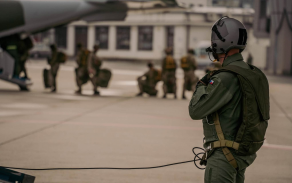 Personnel of the 43rd Airborne Regiment train during Exercise Crimson Lightning II.